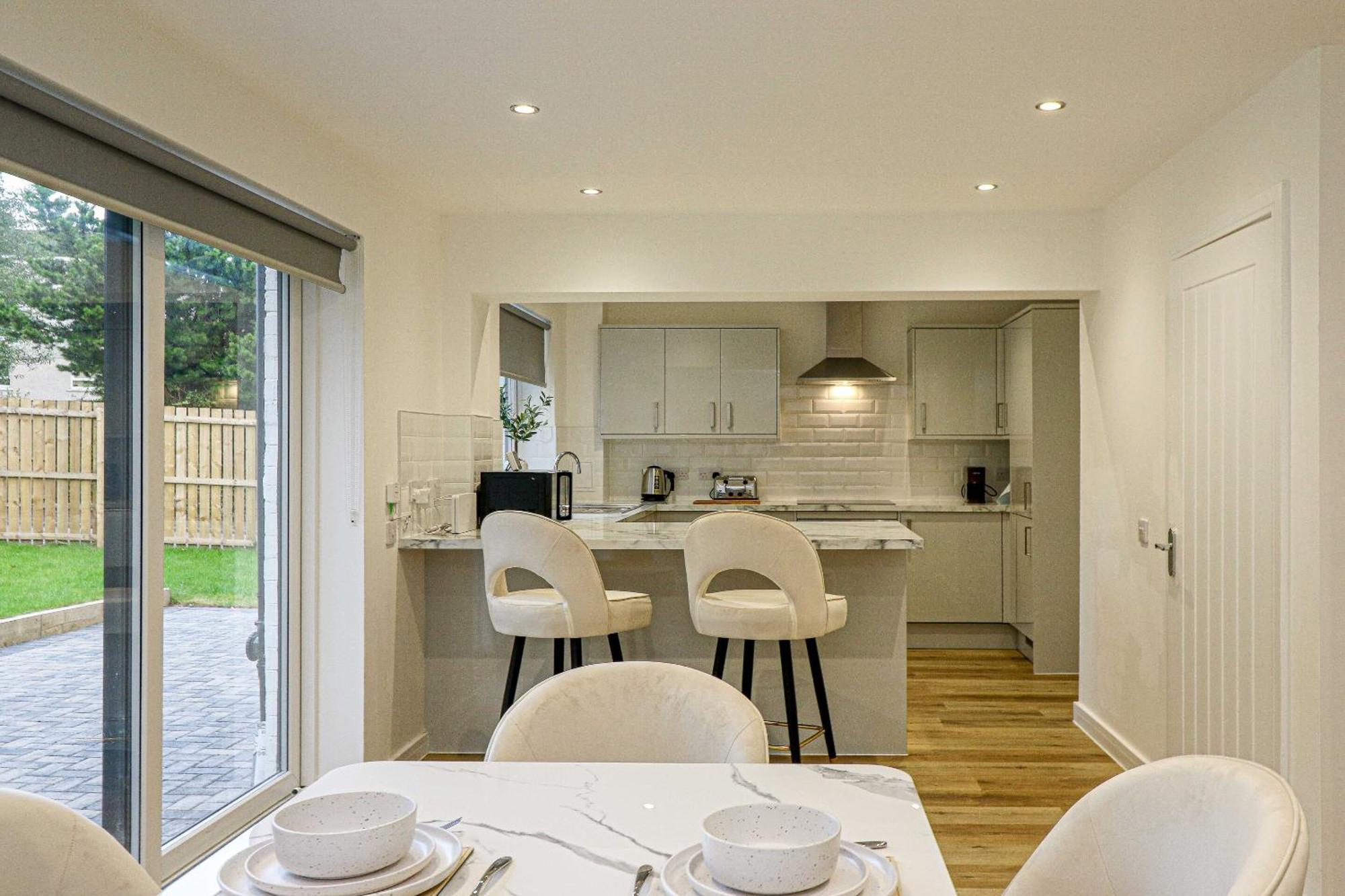 Wyndford Riverside House Glasgow Exterior photo